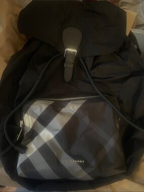 NWT Authentic Burberry Black and Gray Check Drawstring Backpack lightweight